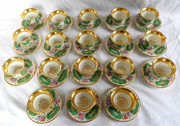 Set of 6 Paris porcelain tea cups attributed to Jacob Petit - 19th century