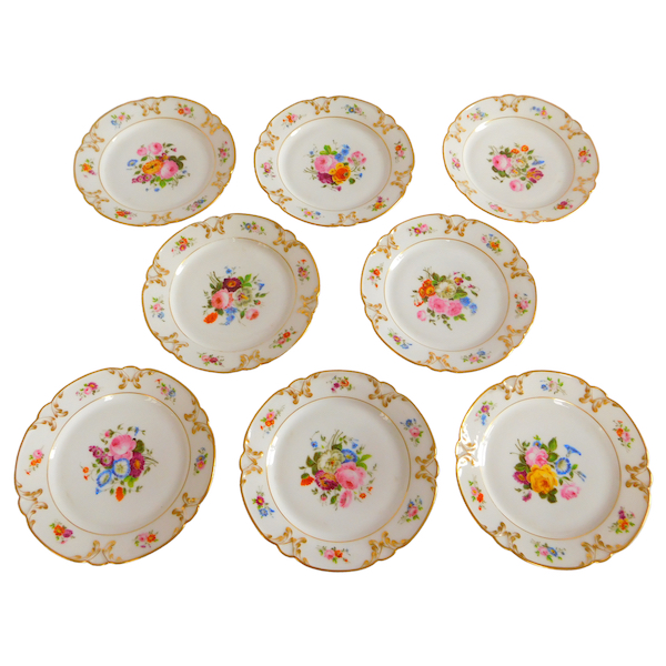 Service à dessert : 8 assiettes en porcelaine de Paris à décor fleuri - vers 1840