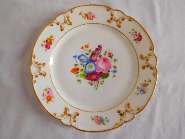 8 Paris porcelain dessert plates, 19th century circa 1840