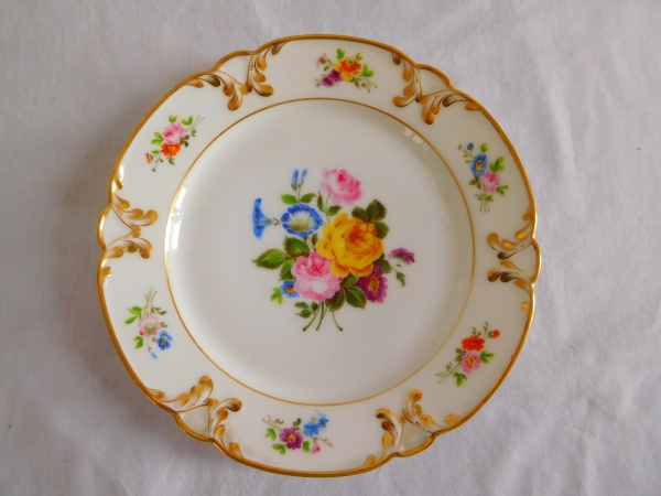 8 Paris porcelain dessert plates, 19th century circa 1840