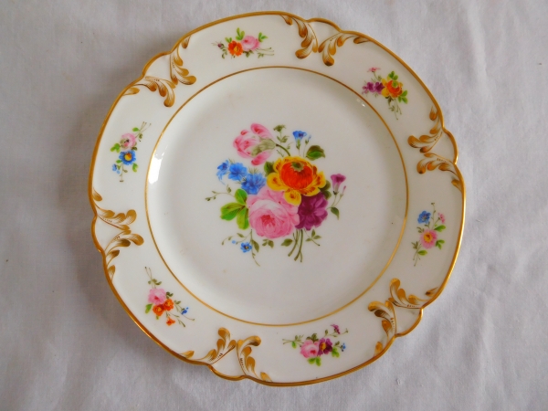 8 Paris porcelain dessert plates, 19th century circa 1840