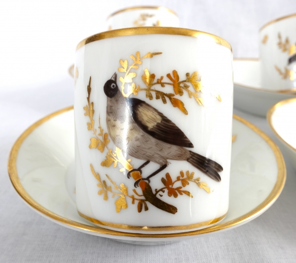 Brussels porcelain coffee set : 6 coffee cups gilt with fine gold and polychromatic birds circa 1800
