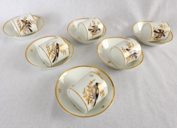 Brussels porcelain coffee set : 6 coffee cups gilt with fine gold and polychromatic birds circa 1800