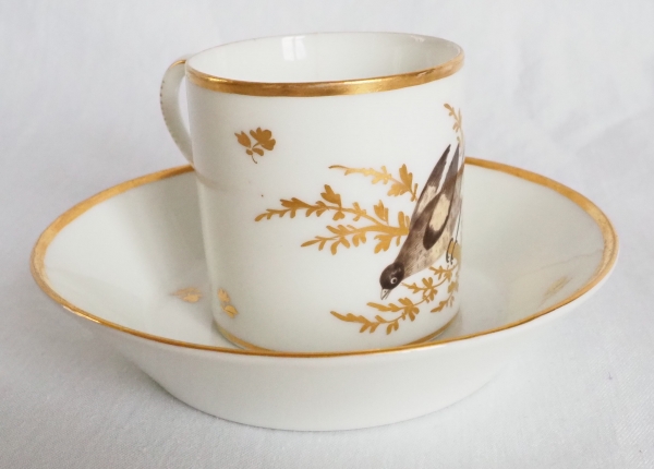 Brussels porcelain coffee set : 6 coffee cups gilt with fine gold and polychromatic birds circa 1800