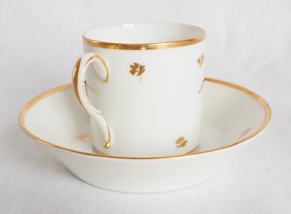 Brussels porcelain coffee set : 6 coffee cups gilt with fine gold and polychromatic birds circa 1800