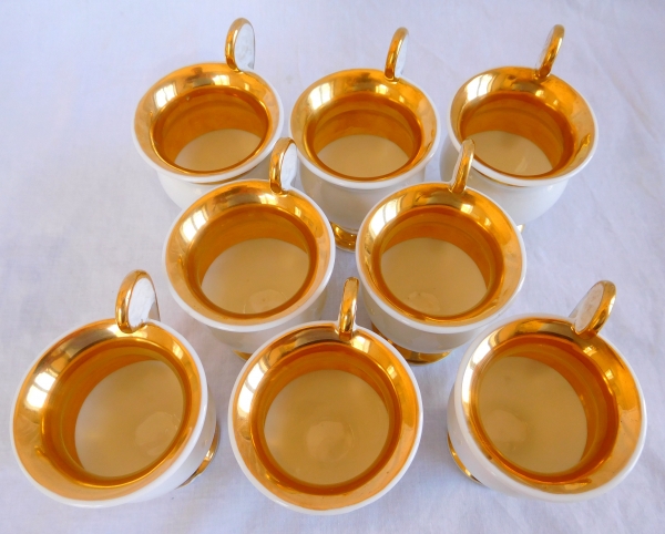 Paris porcelain coffee set enhanced with fine gold : 8 coffee cups, early 19th century