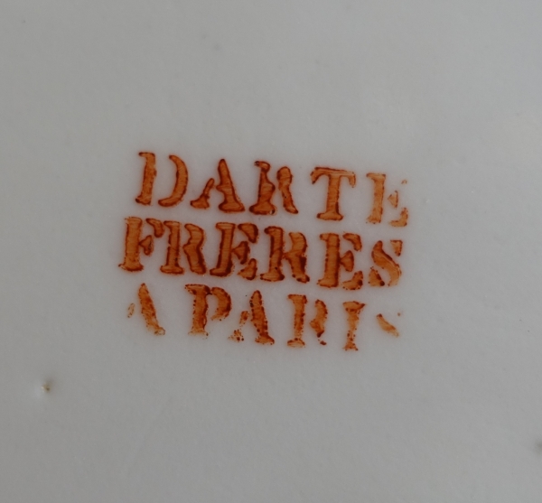 Darte Frères - Empire porcelain plate decorated with nuts - signed