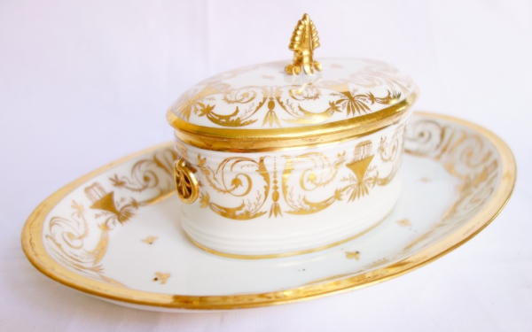 Manufacture de Locré - beurrier d'époque Consulat ou Empire en porcelaine dorée