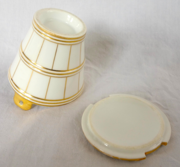 Beurrier en porcelaine de Paris blanc et or et son couteau en vermeil - circa 1840