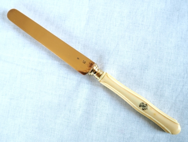 Beurrier en porcelaine de Paris blanc et or et son couteau en vermeil - circa 1840