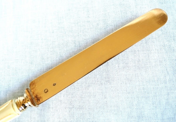 Beurrier en porcelaine de Paris blanc et or et son couteau en vermeil - circa 1840