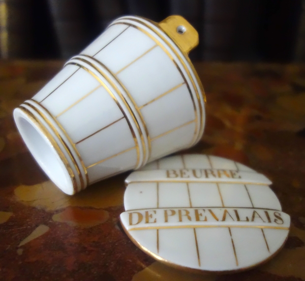 Beurrier en porcelaine de Paris blanc et or et son couteau en vermeil - circa 1840