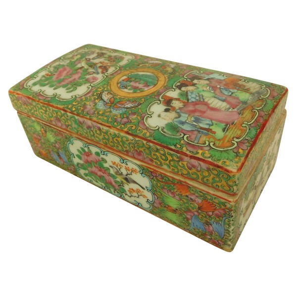 Canton porcelain box, China, 19th century