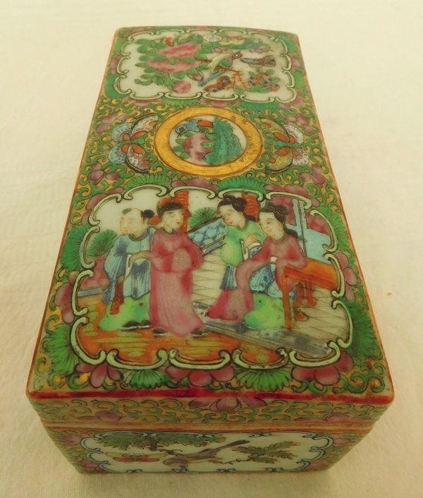 Canton porcelain box, China, 19th century