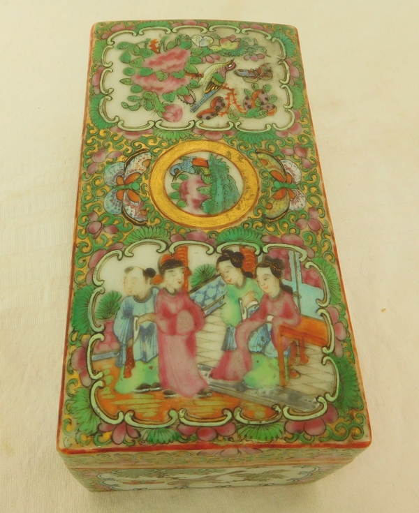 Canton porcelain box, China, 19th century