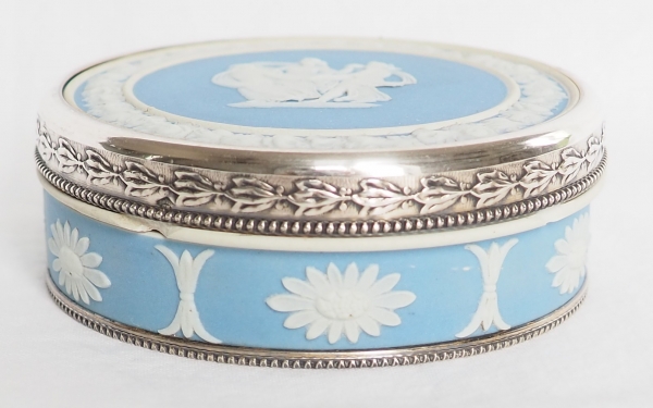 Wedgwood : light blue porcelain box, biscuit and sterling silver mounting