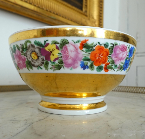 Bol à biscuits d'époque Charles X en porcelaine de Paris - décor floral et or - vers 1830