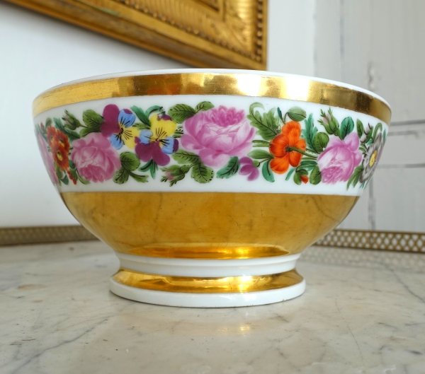 Bol à biscuits d'époque Charles X en porcelaine de Paris - décor floral et or - vers 1830