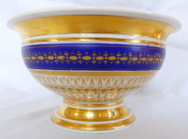 Empire Paris porcelain bowl enhanced with fine gold, early19th century