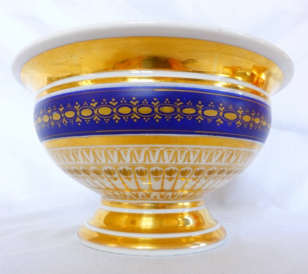 Empire Paris porcelain bowl enhanced with fine gold, early19th century