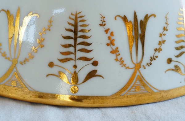 Empire Paris porcelain biscuit bowl enhanced with fine gold attributed to Locre Manufacture