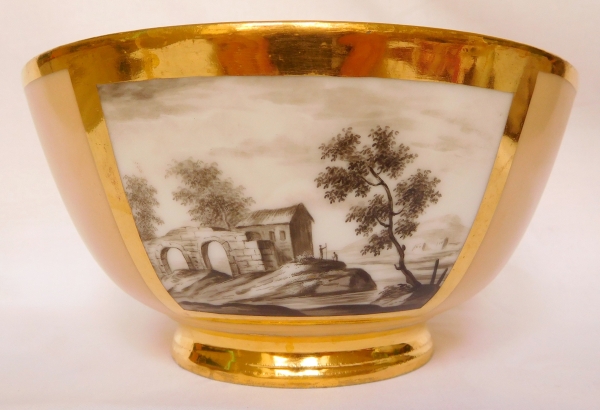 Paris porcelain biscuits bowl, manufacture of Halley, Empire period, early 19th century