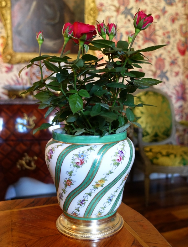 Paris porcelain planter in the taste of Sèvres, vermeil frame - circa 1900