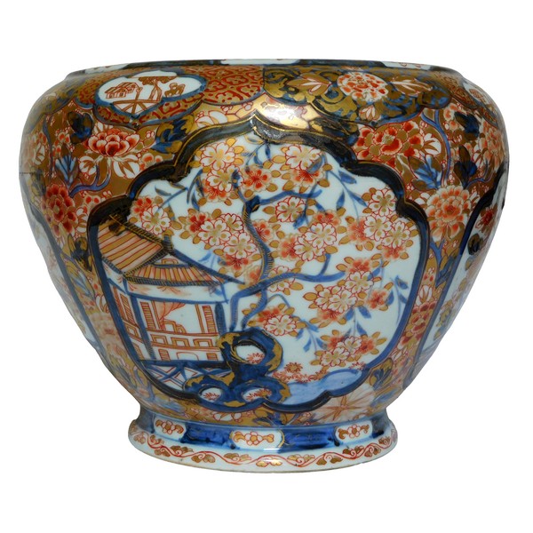 Porcelain table centerpiece / planter, China, Imari decoration, 19th century