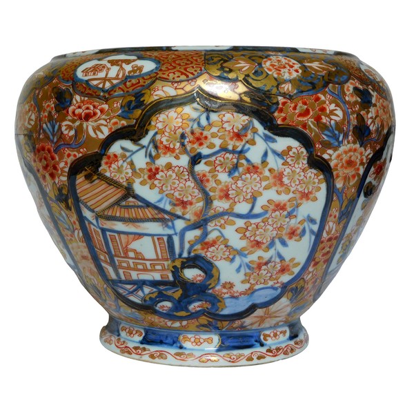 Porcelain table centerpiece / planter, China, Imari decoration, 19th century