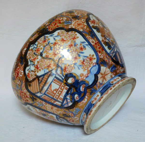 Grande potiche cache-pot / centre de table en porcelaine de Chine décor Imari doré à l'or, époque XIXe