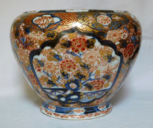 Grande potiche cache-pot / centre de table en porcelaine de Chine décor Imari doré à l'or, époque XIXe