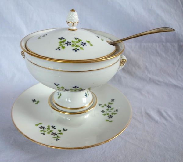 Confiturier en porcelaine de Paris, décor aux barbeaux, époque Empire Restauration