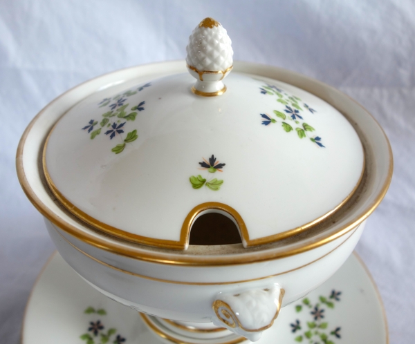 Confiturier en porcelaine de Paris, décor aux barbeaux, époque Empire Restauration