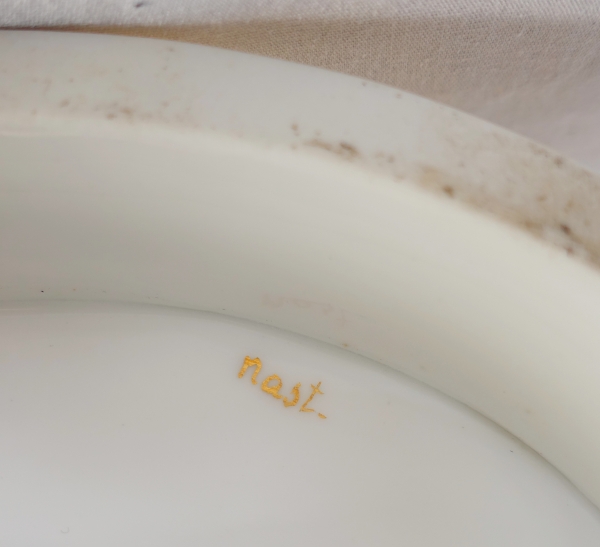 Nast manufacture : Empire Paris porcelain reticulated cup enhanced with fine gold