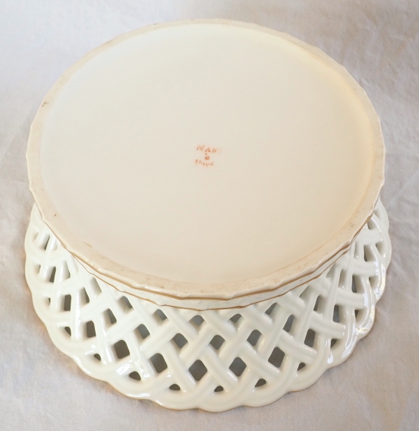 Nast : Empire Paris porcelain reticulated cup - early 19th century
