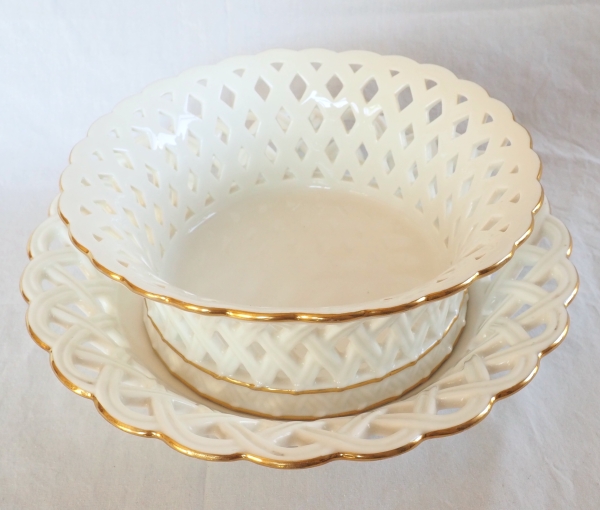 Nast : Empire Paris porcelain reticulated cup - early 19th century