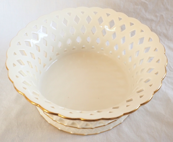 Nast : Empire Paris porcelain reticulated cup - early 19th century