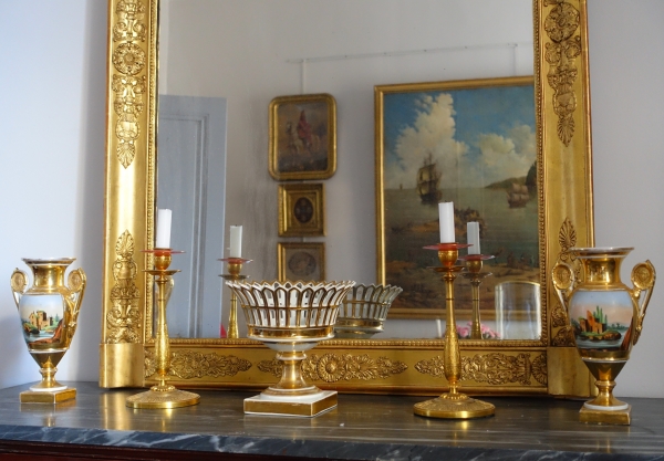 Empire Paris porcelain reticulated cup enhanced with fine gold, 19th century circa 1820