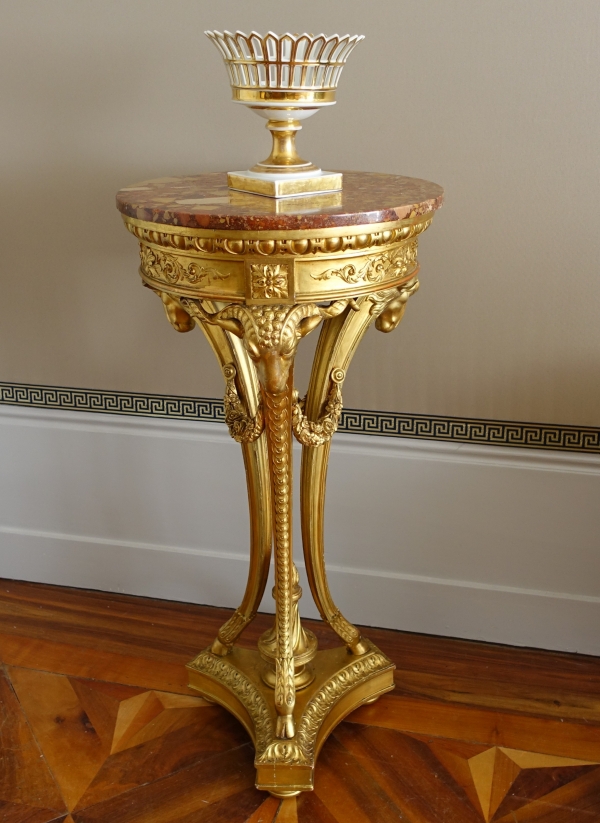 Empire Paris porcelain reticulated cup enhanced with fine gold, 19th century circa 1820