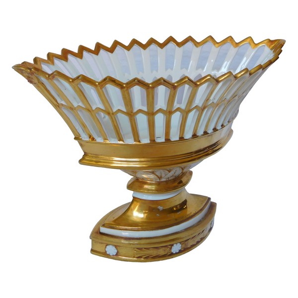 Empire Paris porcelain reticulated cup enhanced with fine gold, 19th century circa 1820