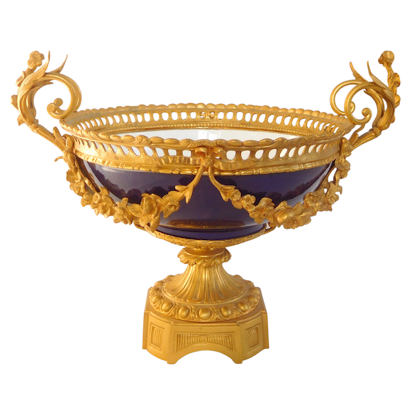 Grande coupe centre de table en bronze doré & porcelaine - style Louis XVI