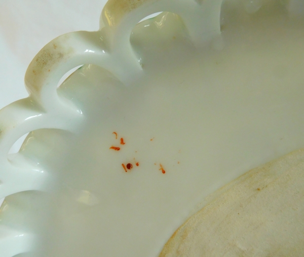 Paris porcelain reticulated fruit bowl, crown of count, 19th century circa 1850