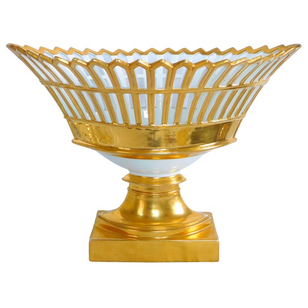 Empire Paris porcelain reticulated cup enhanced with fine gold, early 19th century circa 1820