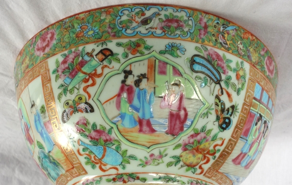 Grand bol à punch en porcelaine de Canton, Chine vers 1880 - 36cm