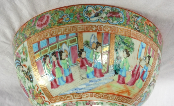 Grand bol à punch en porcelaine de Canton, Chine vers 1880 - 36cm