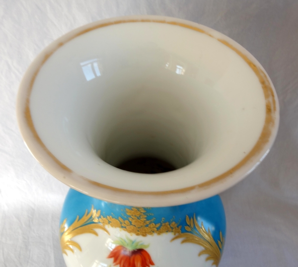 Grand vase d'ornement en porcelaine turquoise & or dans le goût de Sèvres, époque Napoléon III