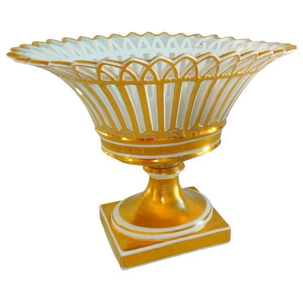 Manufacture Schoelcher - grande coupe ajourée Empire de forme ovale en porcelaine dorée