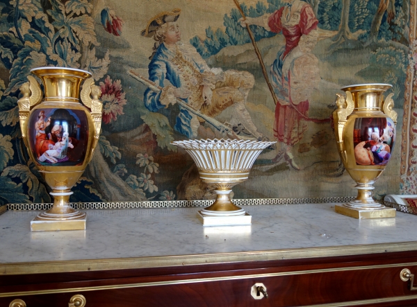 Large Empire Paris porcelain reticulated cup enhanced with fine gold - Schoelcher Manufacture