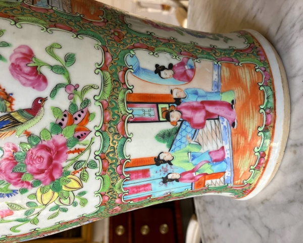 Fine Canton porcelain vase / potiche, China, 19th century - 45.5cm