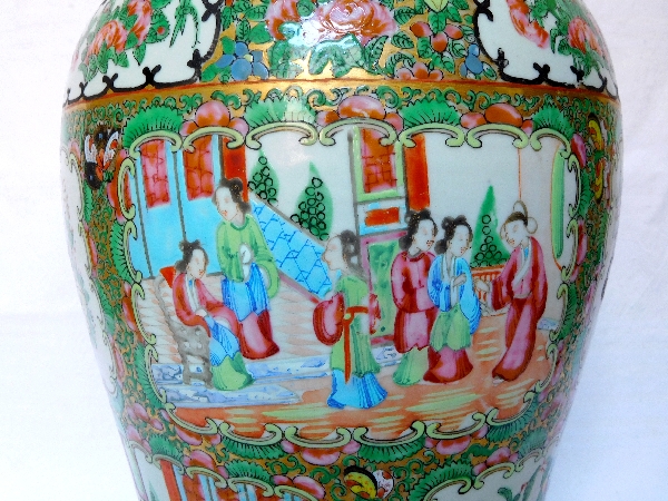 Grand vase / potiche 47cm en porcelaine de Canton, Chine, époque fin XIXe siècle